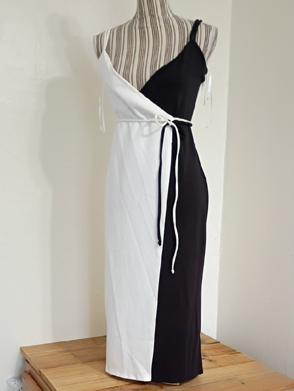 Loveappella Black & White Midi Wrap Dress Size XS NWT